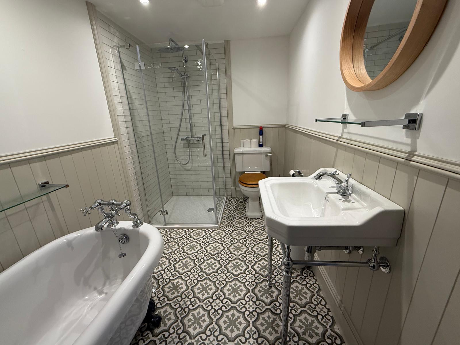 Ensuite Bathrooms 2